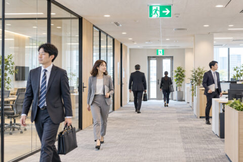 オフィスに会議室を増設する前に！間仕切り変更で確認したい消防設備と避難経路